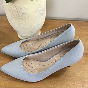 Life Stride Light Blue Pointed-Toe Kitten Heel Pumps